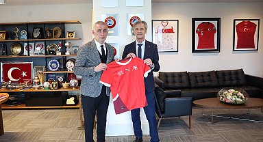 İsviçre Futbol Federasyonu Başkanı Blanc, Hacıosmanoğlu'nu makamında ziyaret etti