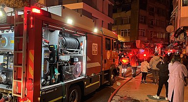 İzmir'de korkutan ev yangını: 1 kişi dumandan etkilendi