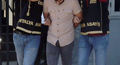 Kamyonetle çarptığı 2 kişiden 1'ini öldüren, diğerini yaralayan sanığa müebbet