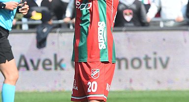 Karşıyaka rakiplerine yakalandı