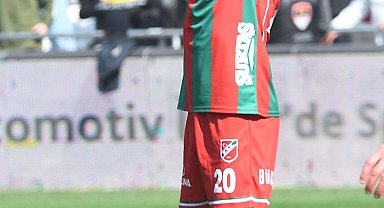 Karşıyaka'da Hakan Barış kızdırdı