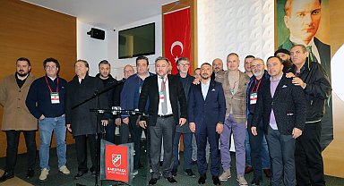 Karşıyaka'da istifalar sürüyor