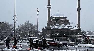 Kayseri'de kar yağışı