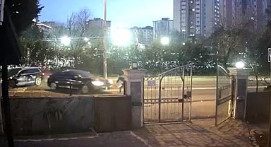 Kaza yaptı, otomobiliyle kaçmaya çalışırken ortalığı birbirine kattı