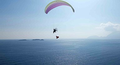 Kemer'de gökyüzü paramotor festivaliyle şenlenecek