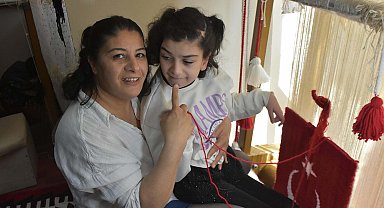 Kızı Feride Sıla'nın tedavisine destek olmak için dokumacılığı öğrendi