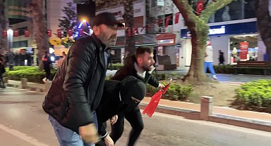 Kocaeli'de 'İmamoğlu' protestosunda 10 gözaltı; polisten 'bayrak' hassasiyeti