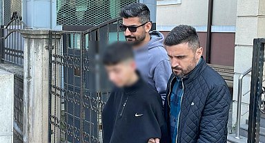 Komşusunu öldüren çocuk ile babası adliyede