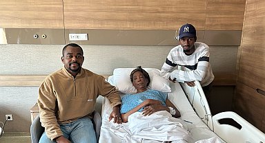 Kopardığı nasır yüzünden ayağı kesiliyordu; Türkiye'de tedavi edildi