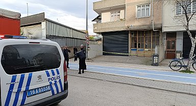 Kötü kokunun geldiği evde ölü bulundu