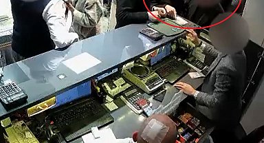 Kuyumcuya sahte altın satmaya çalışan 3 şüpheliye gözaltı