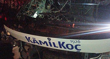 Mersin'de yolcu otobüsü, TIR'a çarptı: 10 yaralı