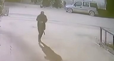 Mertcan'ı öldürdükten sonra tüfeğin dipçiğiyle cesedine vurmuş