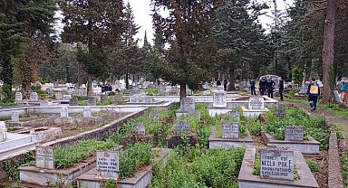 Mezarlık ziyaretinde ailelerin silahlı kavgası: 2'si kadın 4 yaralı