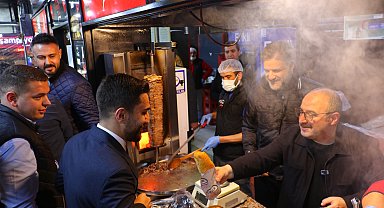 Mustafa Varank, Ankara'da gençlerle sahur yaptı
