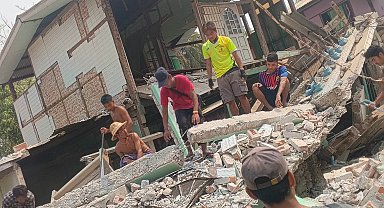 Myanmar'daki depremlerde hayatını kaybedenlerin sayısı 1002'ye yükseldi