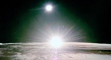 NASA, Ay'da gün batımını paylaştı