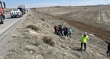 Otomobil şarampole devrildi: 3'ü ağır, 4 yaralı