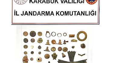 Otomobilde 43 parça tarihi eser ele geçirildi; 2 gözaltı