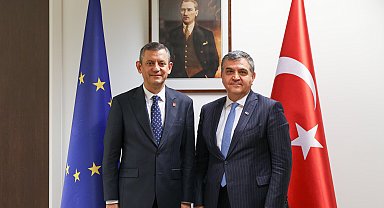 Özgür Özel, Brüksel'de temaslarına devam ediyor