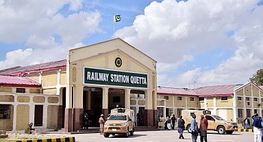 Pakistan'da tren saldırısına yönelik operasyon sona erdi