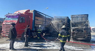 Park halindeki 3 TIR'da yangın