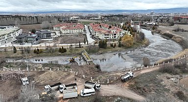 Porsuk Çayı'nda dip temizliği başladı