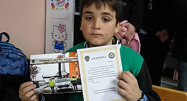 Poyraz'ın tebrik kartına Hakkari'den yanıt geldi