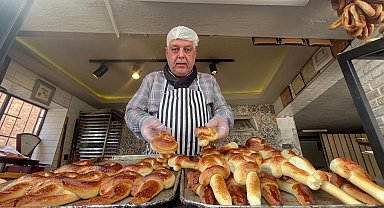 Rum fırıncı kalfasının ramazanda işsiz kalmamak için ürettiği iftariyelik geleneği 92 yıldır sürüyor