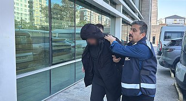 Sahibi olduğu eğlence mekanında çok sayıda silah çıkan şüpheli gözaltında