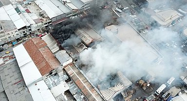 Sakarya'da mobilya imalathanesinde yangın