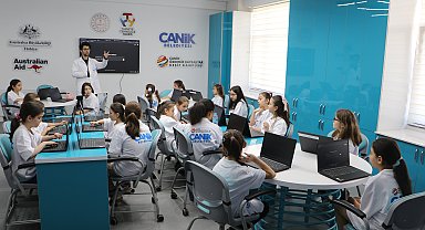 Samsun'da 3 bin kız öğrenci yapay zeka eğitimi alacak