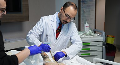 Şeker hastası olduğunu ayağındaki yarayla öğrendi, ameliyatla hayata tutundu