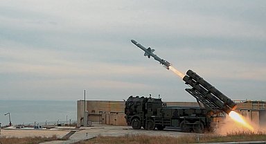 Seyir füzesi 'Kara Atmaca', en uzun menzilli uçuşunu yaptı