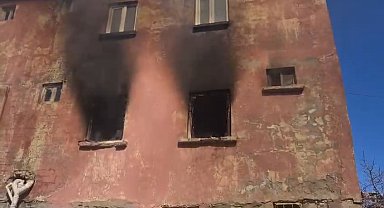 Siirt'te yangın çıkan daire, kullanılamaz hale geldi