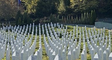 Srebrenitsa Anıt Merkezi güvenlik endişesi nedeniyle ziyarete kapatıldı