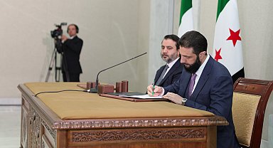 Suriye Cumhurbaşkanı Şara, geçici anayasa bildirgesini imzaladı