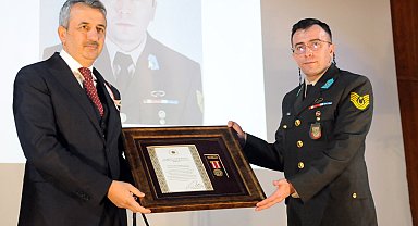 Suriye'de yaralanan astsubaya 'Devlet Övünç Madalyası' verildi