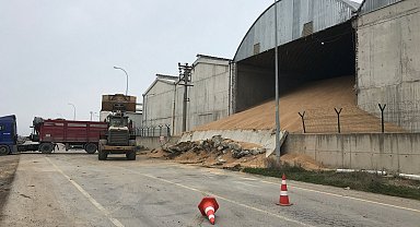Tahıl ambarının duvarı çöktü