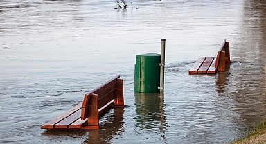 Teksas'ta sel: 3 ölü