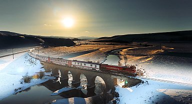Turistik Doğu Ekspresi'nin Erzurum geçişi, dronla görüntülendi