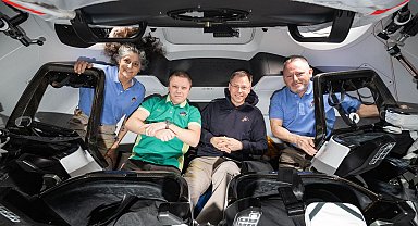 Uzayda mahsur kalan astronotların Dünya'ya dönüş yolculuğu başladı