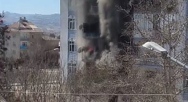 Zemin kattaki daire yandı