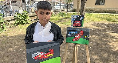 10 yaşındaki otizmli Hasan, ilk resim sergisini açtı