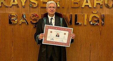 34 yıllık genel cerrah, sağlık çalışanlarına şiddet olayları artınca avukat oldu