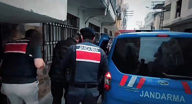 4 kişiyi silahla araziye götürüp paralarını gasbettiler; 7 tutuklama