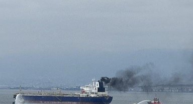 40 bin ton fuel oil yüklü tankerin makine dairesinden çıkan yangın kontrol altına alındı