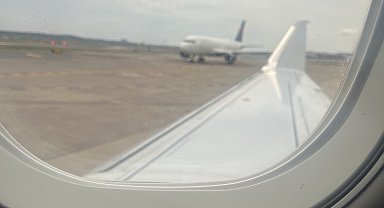 ABD'de Kongre üyelerini taşıyan uçak, başka bir uçakla çarpıştı