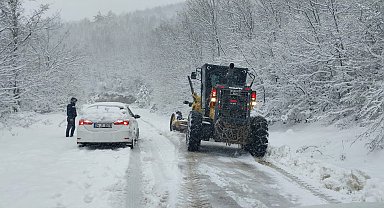 Amasya'da 63 köy yolu kardan kapandı