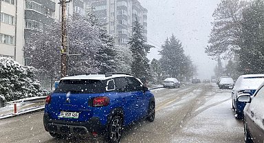 Ankara'da kar yağışı etkili oldu